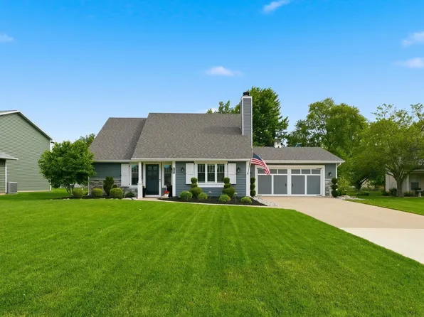 9910 Sawtooth Ct, Fort Wayne, IN 46804