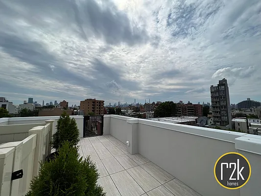 Rented by Realty 2000 Corp | media 24