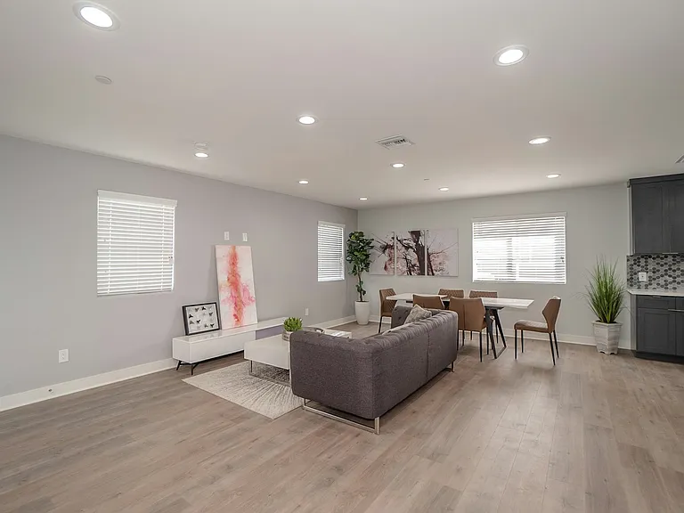 7199 S La Cienega Blvd #7199 — Photo 8