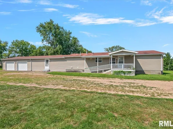 425 E North St, Pittsfield, IL 62363