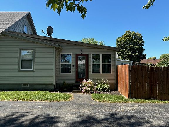 3rd image of 47 B St