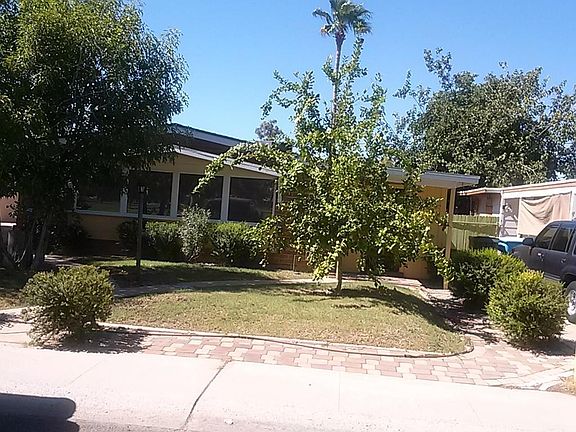 4th image of 3218 W Port Royale Ln
