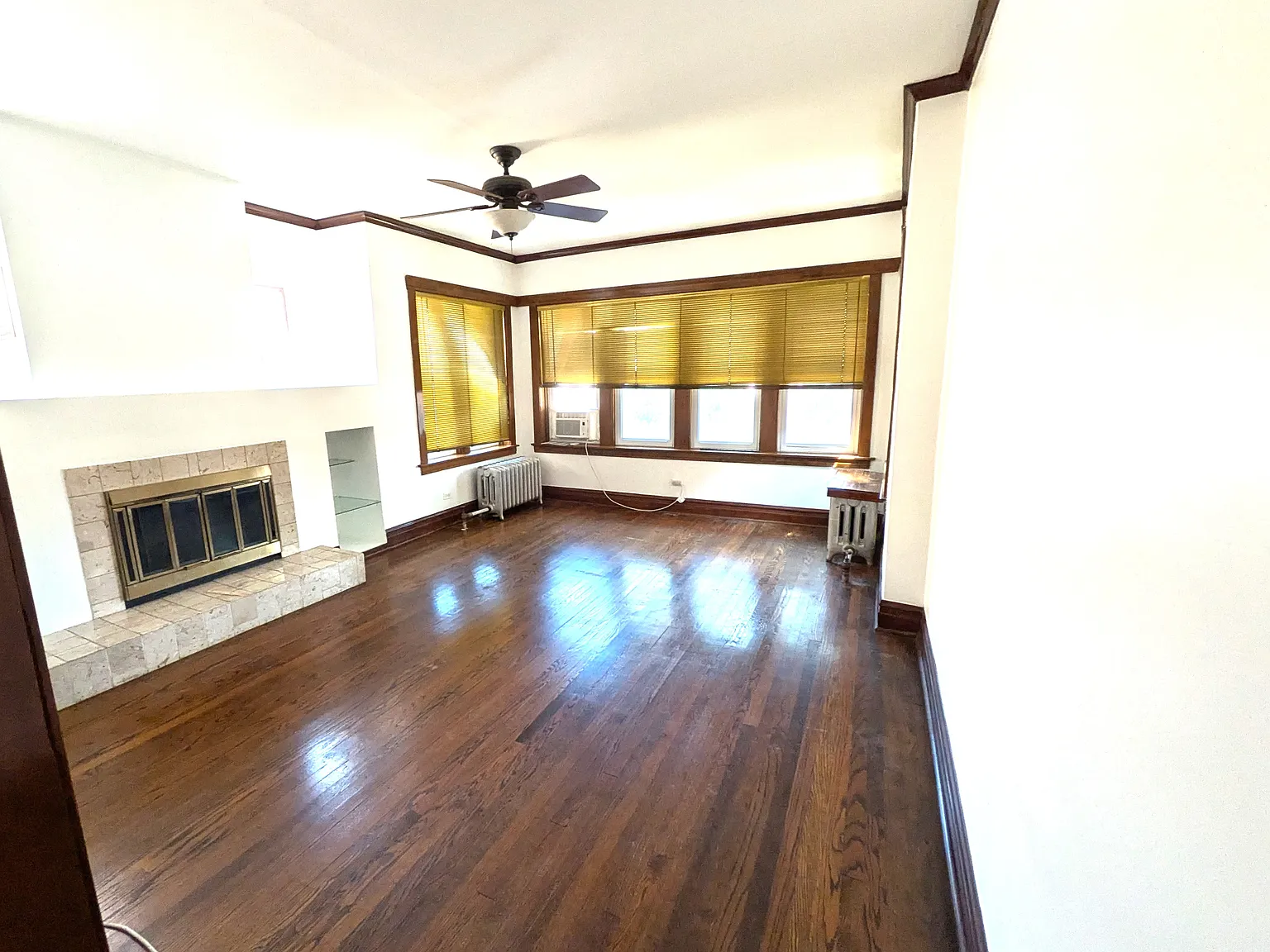 2 bed, 1250 sqft, $1,850 — Photo 3