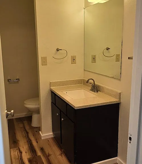 41 Page Rd — Photo 12