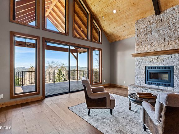 5th image of 27670 Caribou Dr