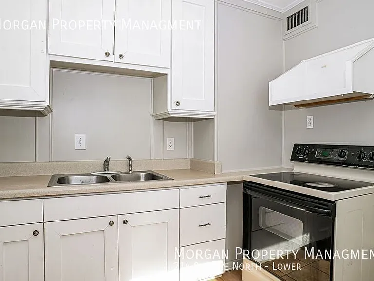 214 8th Ave N #LOWER — Photo 4