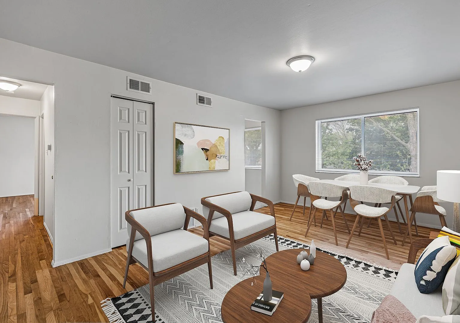 Charbonier Apartments — Photo 3
