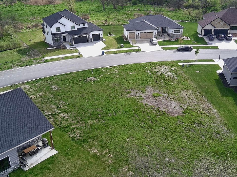 2nd image of 11249 W Deer Creek Dr