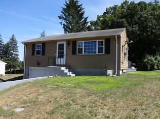 24 Buchanan St, Johnston, RI 02919