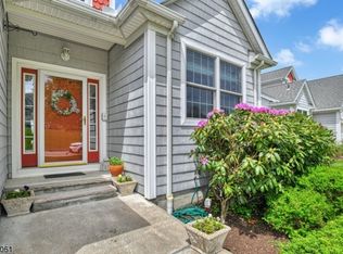 27 Fairchild Ln, Wantage, NJ 07461