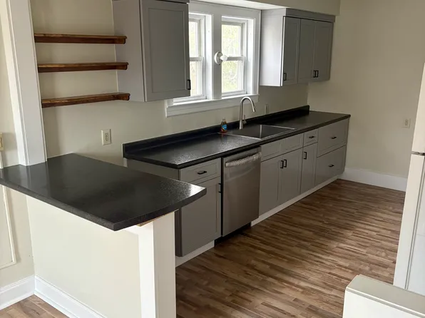 9 Cliff St, Burlington, VT 05401