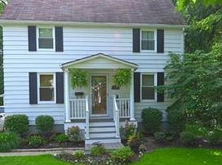 36 Thames Ave, Bedford, OH
