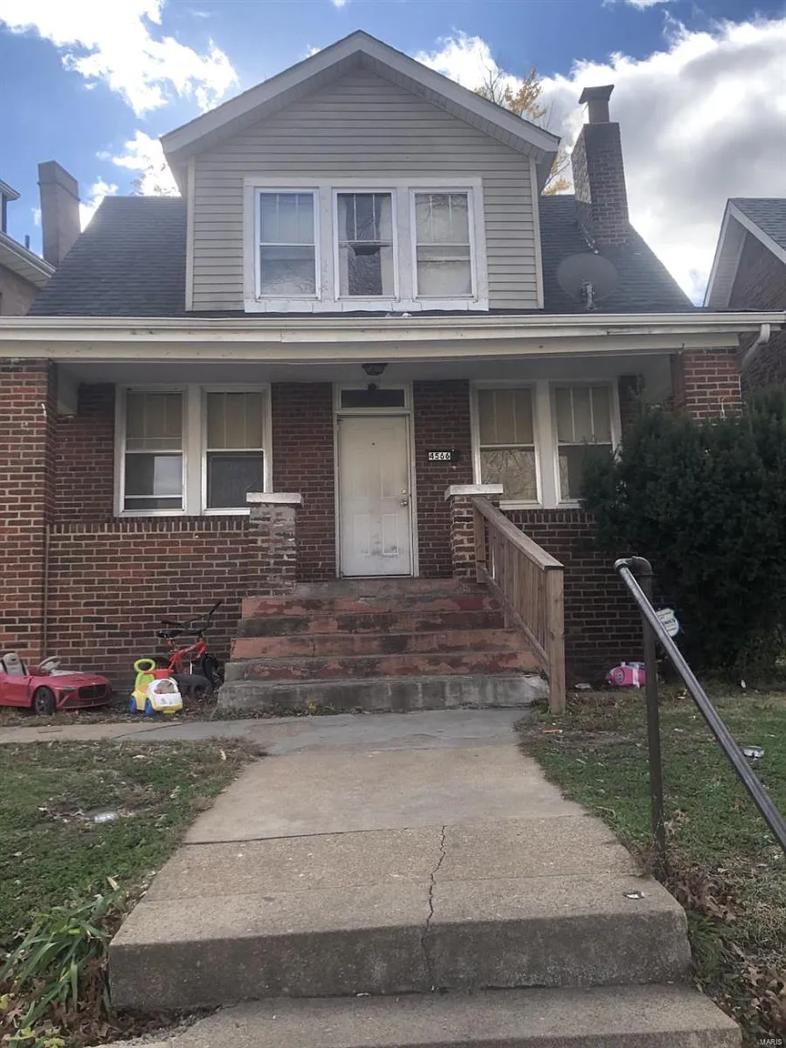 4566 Lewis Pl photo 1