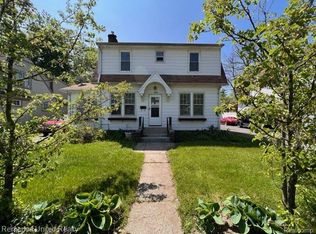 100 Chippewa Rd, Pontiac, MI 48341