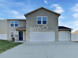 195 E Poplin St, Kuna, ID 83634