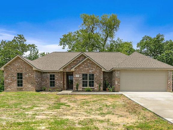 2nd image of 2425 Evangeline Oaks Dr