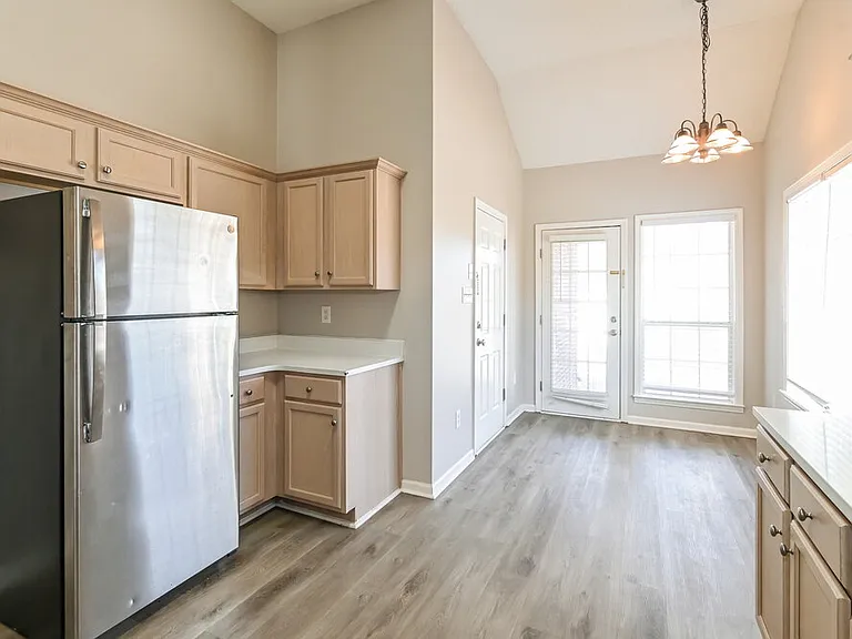 8730 Eagle View Dr — Photo 8