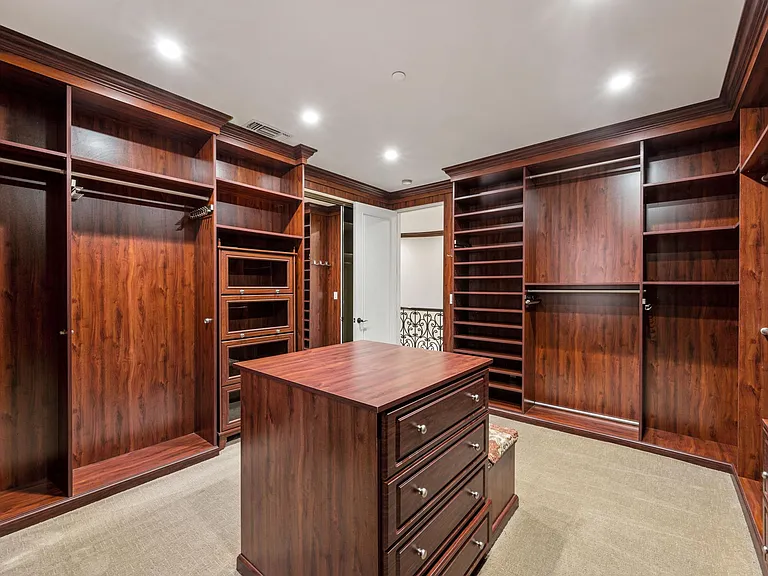 305 N Palm Dr — Photo 12