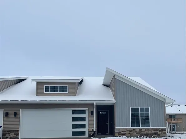 506 Elizabeth Ln, Tiffin, IA 52340