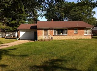 728 S 1st St, Edmore, MI 48829