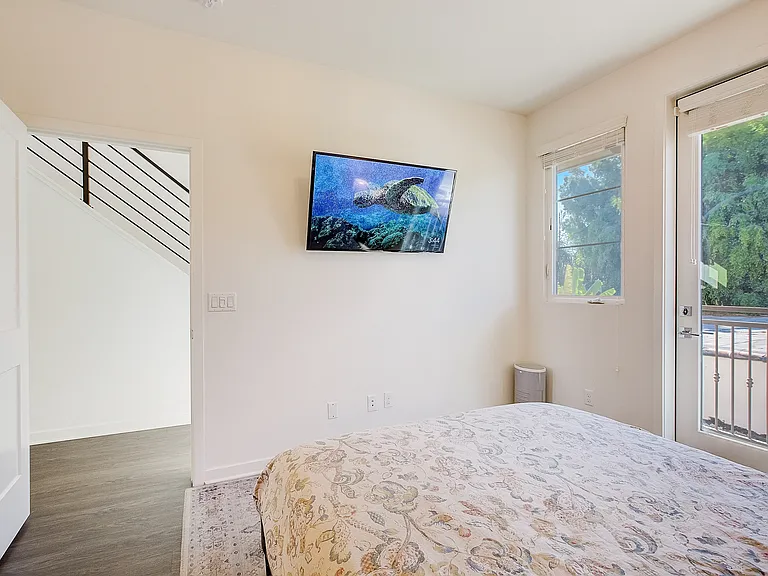 749 Talbot Ln — Photo 21