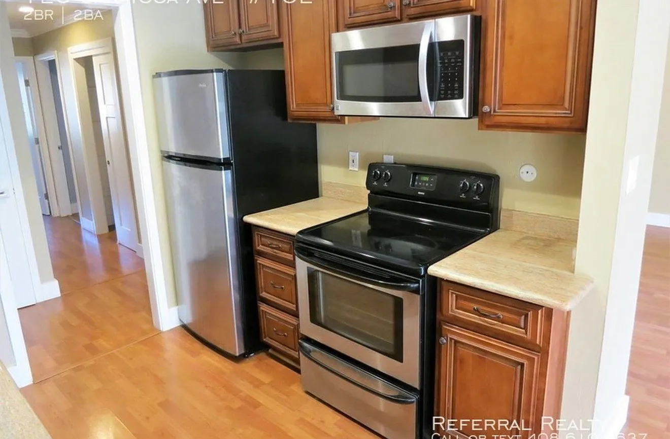 2 bed, 1028 sqft, $3,300 — Photo 2