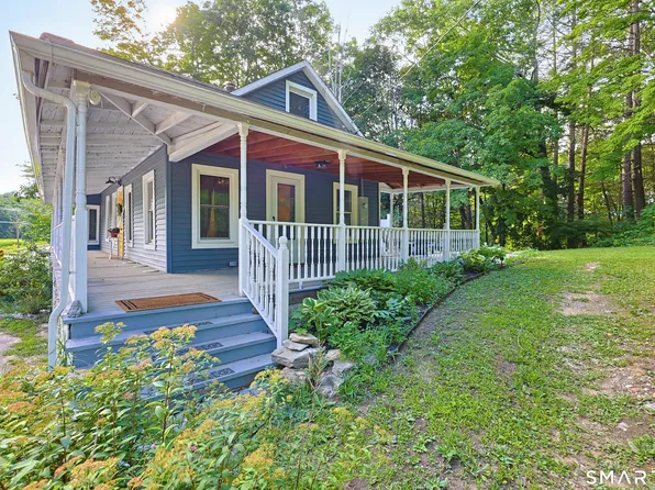 29 Middle Turnpike, Mansfield, CT 06251