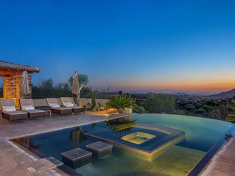 001_Pool Views ~ City Lights