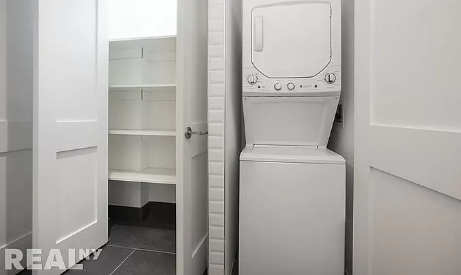 Rented by REAL New York | media 12
