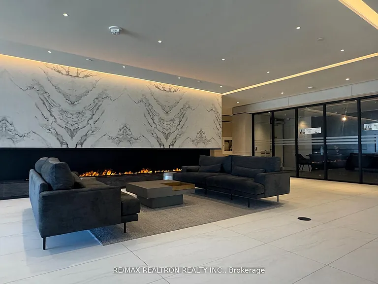 30 Upper Mall Way #A-620 — Photo 31