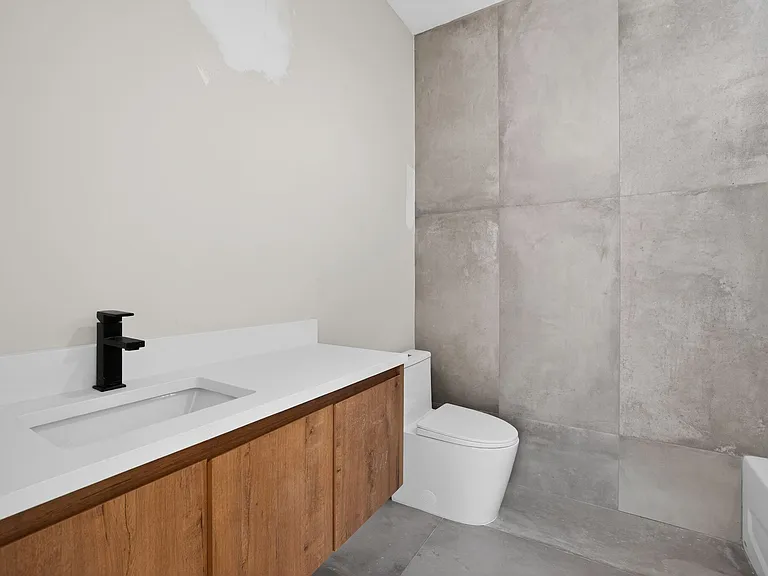 Upstairs bathroom 1