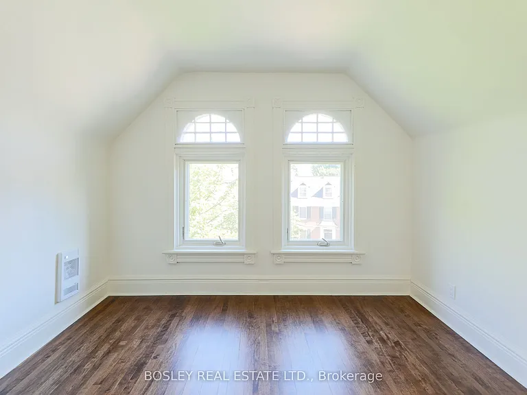 12 Meredith Cres #UPPER — Photo 48