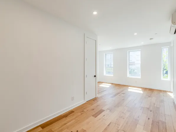 5110 5th Avenue image 1 of 10