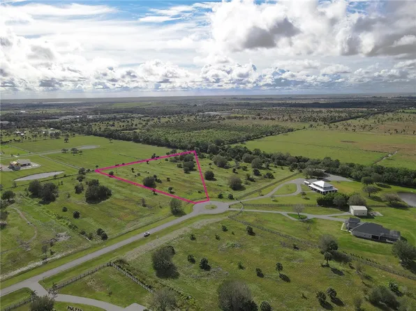 7305 Andrews Pl SW, Vero Beach, FL 32968