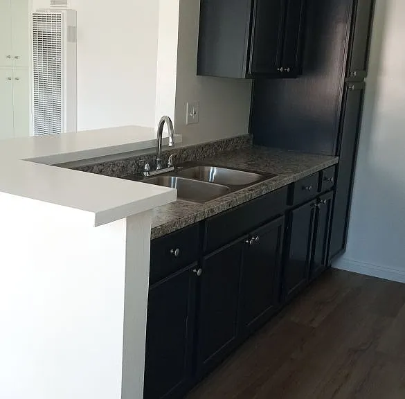 8520 Sunland Blvd #11 — Photo 2