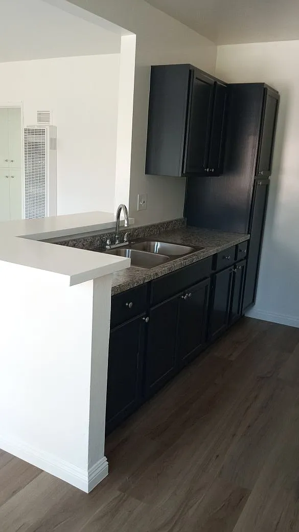 Building Photo - 8520 Sunland Blvd #11