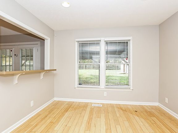 5th image of 116 Hermitage Dr