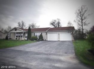 181 Durham Dr, Chambersburg, PA 17202