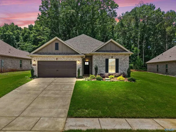 156 Midpark Dr, Meridianville, AL 35759