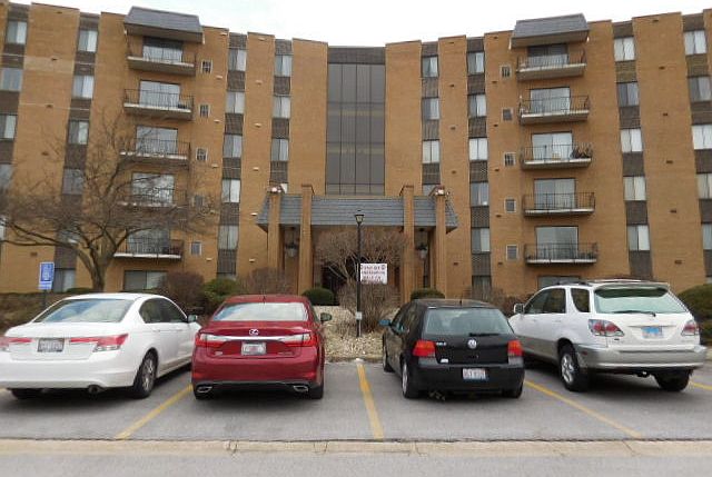 1st image of 900 W Sunset Dr APT 216