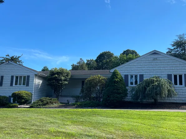 53 West Hill Circle, Stamford, CT 06902