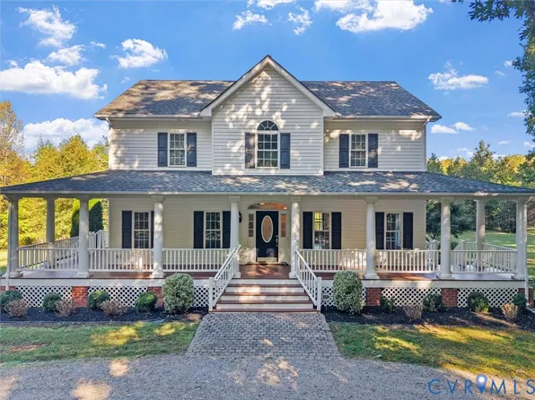 2354 Camelback Rd, Maidens, VA 23102