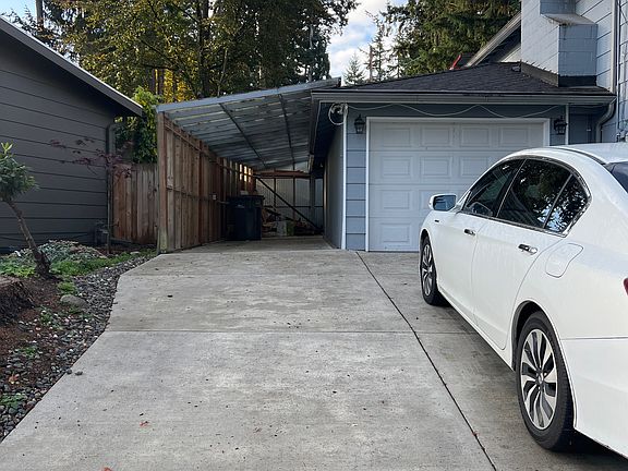 2nd image of 14005 NE 72nd Pl