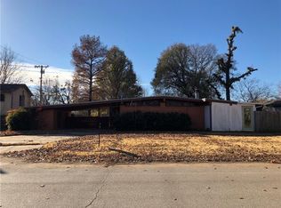 305 E Creek St, Lindsay, OK 73052