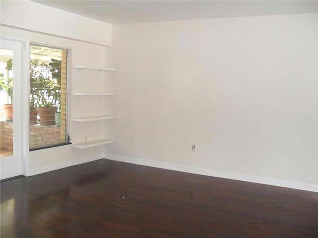 1st image of 30 Park Dr APT 14