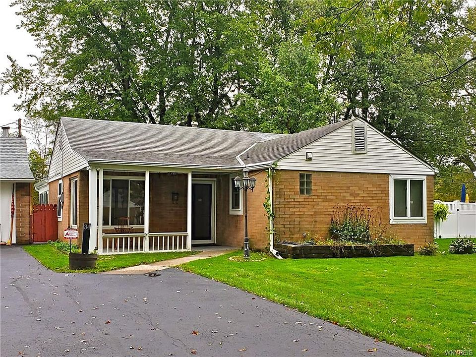 1st image of 34 Parkdale Dr