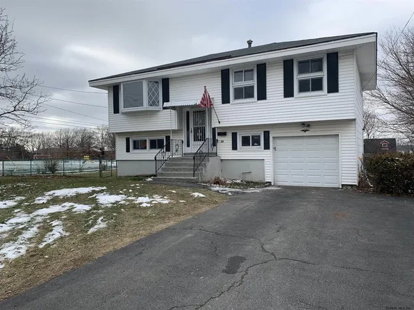 33 Dunham St, Troy, NY 12180