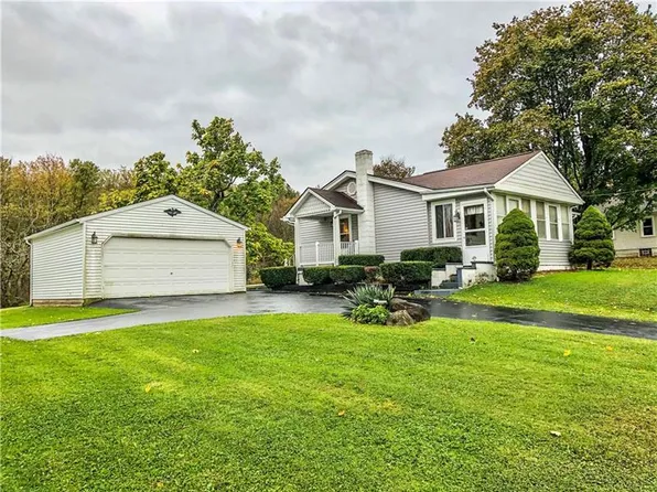 590 Wilson Mill Rd, New Castle, PA 16105
