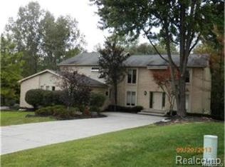 30643 Sudbury Ct, Farmington Hills, MI 48331