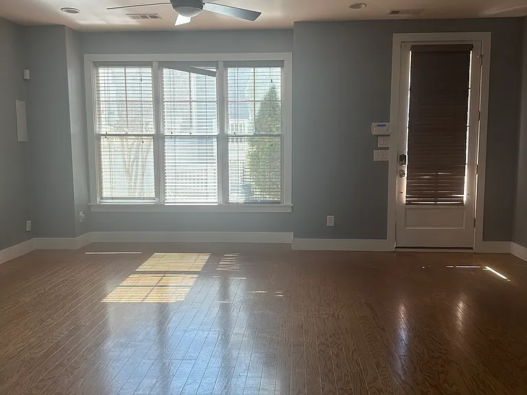 6166 Holly Park Ln #160 — Photo 4